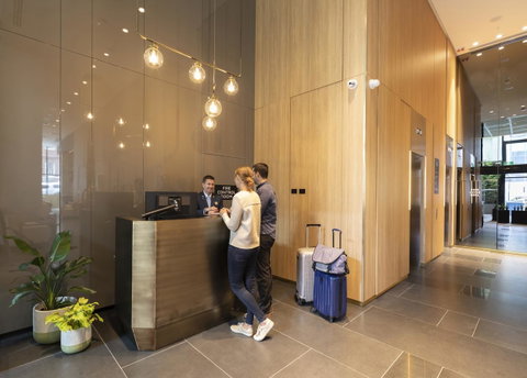Novotel Melbourne Central - Melbourne Tourism 17