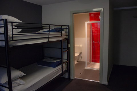 Nomads Melbourne Backpackers - Melbourne Tourism 36
