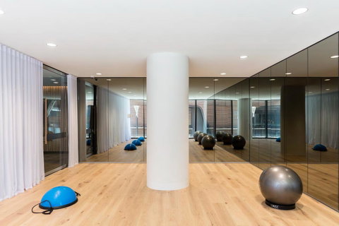 Winston Apartments Docklands - Melbourne Tourism 21