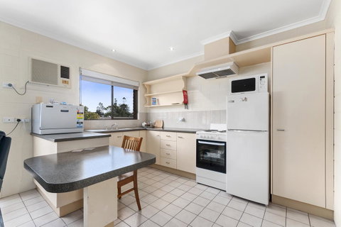 Allambi Holiday Apartments - Melbourne Tourism 2