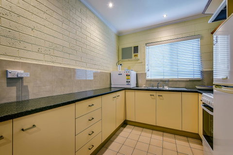 Allambi Holiday Apartments - Melbourne Tourism 41