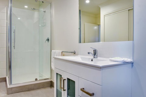 Allambi Holiday Apartments - Melbourne Tourism 36