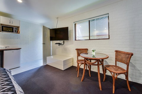 Allambi Holiday Apartments - Melbourne Tourism 27