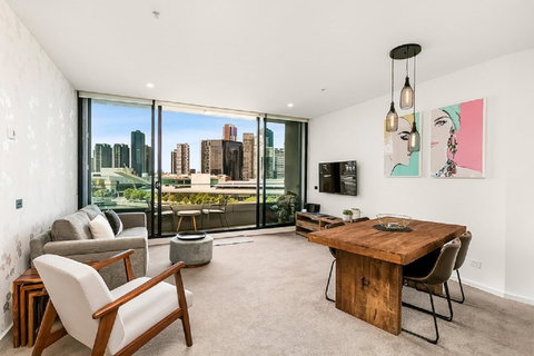 Melbourne Holiday Apartments Flinders Wharf - Melbourne Tourism 1