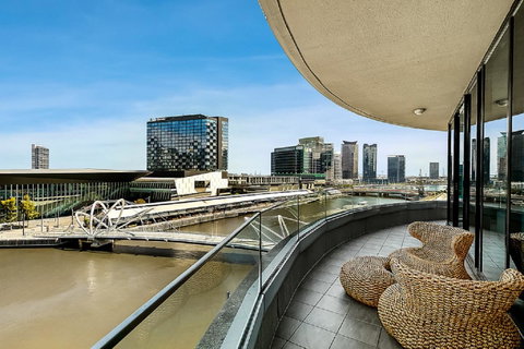 Melbourne Holiday Apartments Flinders Wharf - Melbourne Tourism 37