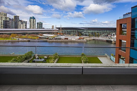 Melbourne Holiday Apartments Flinders Wharf - Melbourne Tourism 41