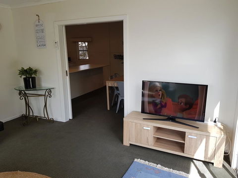 Dromana Holiday Beach House - Melbourne Tourism 1