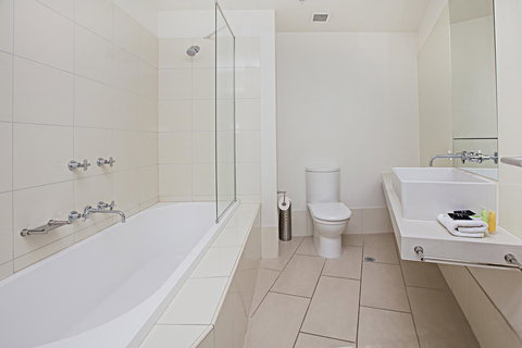 Waterfront Melbourne Apartments - Melbourne Tourism 29