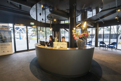 Waterfront Melbourne Apartments - Melbourne Tourism 6