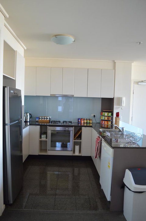 3BR Apartment At Victoria Tower Southbank - Melbourne Tourism 3
