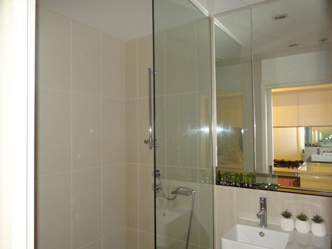 Amazing Accommodations: Vogue - Melbourne Tourism 1