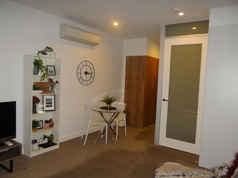 Amazing Accommodations: Vogue - Melbourne Tourism 4