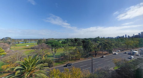 Bayview On The Park - Melbourne Tourism 33