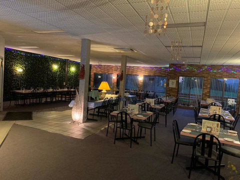 Mountain Creek Motel Bar & Restaurant - Melbourne Tourism 17