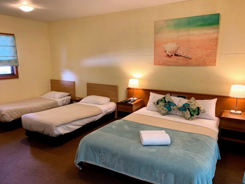 Mountain Creek Motel Bar & Restaurant - Melbourne Tourism 34