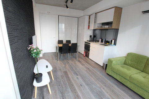 Carlson View Serviced Apartments - Melbourne Tourism 13