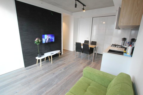 Carlson View Serviced Apartments - Melbourne Tourism 11