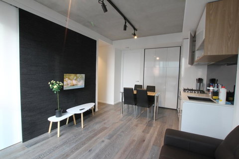 Carlson View Serviced Apartments - Melbourne Tourism 10