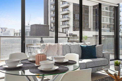 Complete Host Tiara Apartments - Melbourne Tourism 20
