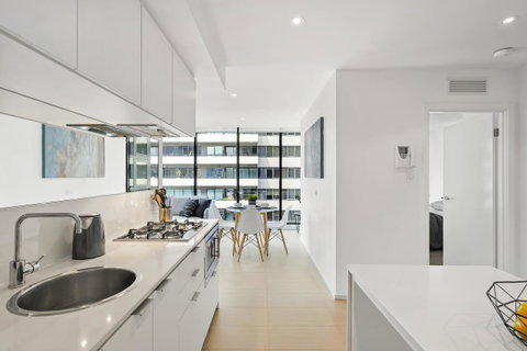 Complete Host Tiara Apartments - Melbourne Tourism 38