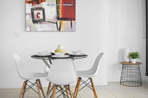 Complete Host Tiara Apartments - Melbourne Tourism 5