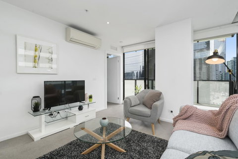 Complete Host Tiara Apartments - Melbourne Tourism 40