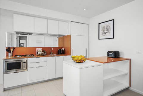 Complete Host Tiara Apartments - Melbourne Tourism 14