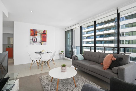 Complete Host Tiara Apartments - Melbourne Tourism 18