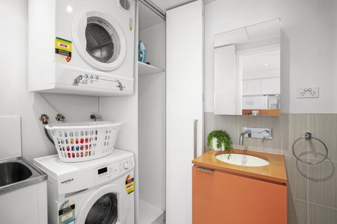 Complete Host Tiara Apartments - Melbourne Tourism 8