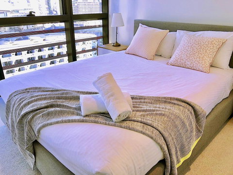 Pride Docklands Waterfront Apartment City View - Melbourne Tourism 1