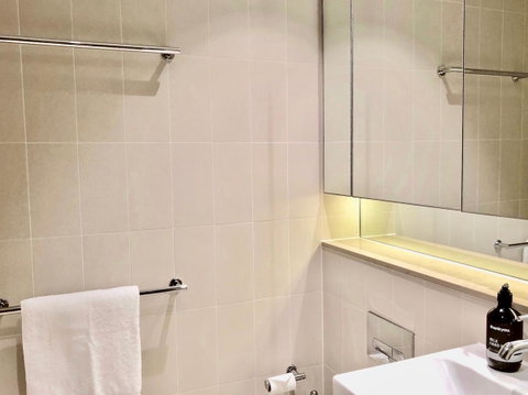 Pride Docklands Waterfront Apartment City View - Melbourne Tourism 34