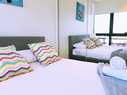 Pride Docklands Waterfront Apartment City View - Melbourne Tourism 8