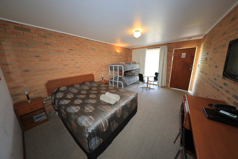 Quays Motel San Remo - Melbourne Tourism 12