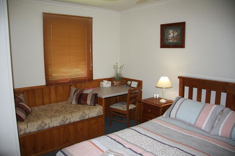Shady Brook Cottages - Melbourne Tourism 35