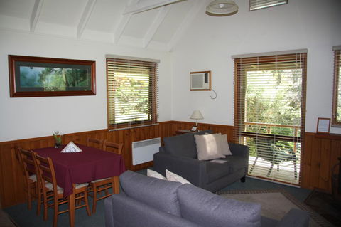 Shady Brook Cottages - Melbourne Tourism 26