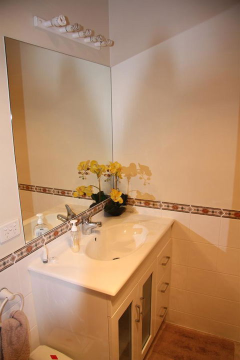 Shady Brook Cottages - Melbourne Tourism 28