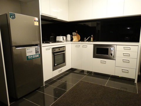 Cloud9 Luxury Apartments - Melbourne Tourism 5