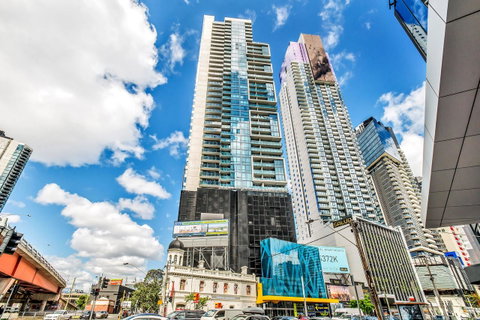 Cloud9 Luxury Apartments - Melbourne Tourism 17