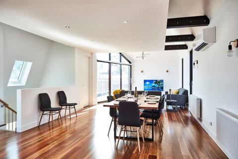Richmond Â· 3 Level Architecturally Designed Richmond House - Melbourne Tourism 3