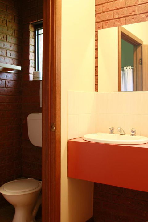The Harrietville Snowline Hotel - Melbourne Tourism 8