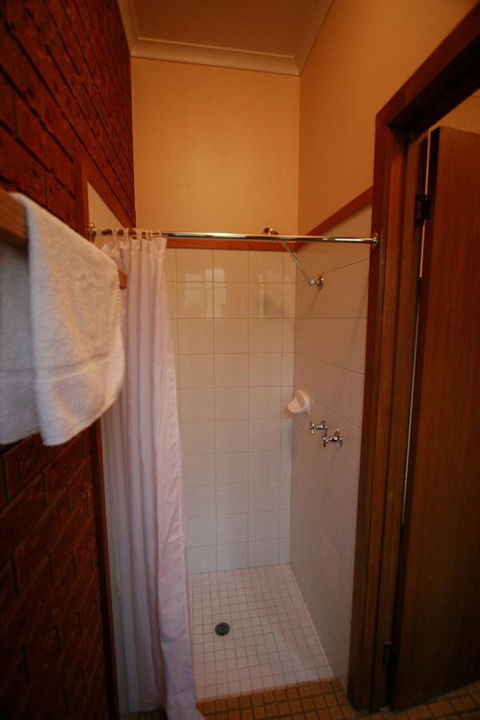 The Harrietville Snowline Hotel - Melbourne Tourism 22