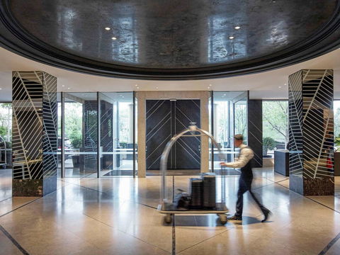 Pullman Melbourne On The Park - Melbourne Tourism 1