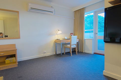 Park Squire Motor Inn & Serviced Apartments - Melbourne Tourism 28