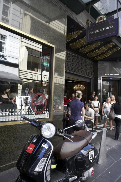 Causeway Inn On The Mall - Melbourne Tourism 29