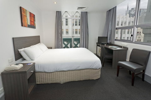 Causeway Inn On The Mall - Melbourne Tourism 11