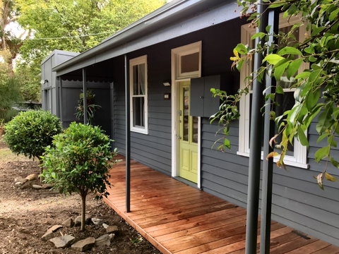Cinta Cottage - Melbourne Tourism 1