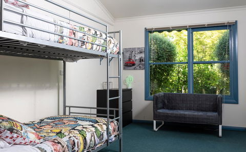 The Orchard House - Melbourne Tourism 2
