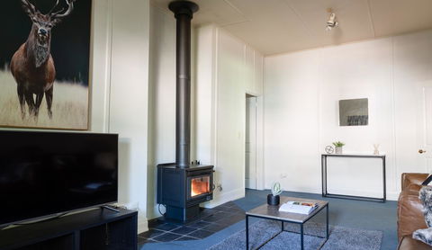 The Orchard House - Melbourne Tourism 3