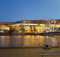 Signature Waterfront Apartments - Melbourne Tourism