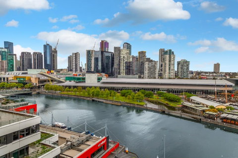 Signature Waterfront Apartments - Melbourne Tourism 21